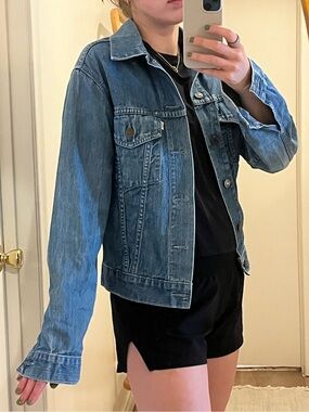 Vintage 70s Levi’s White Tab Slim Fit Denim Jacket USA Sz Small
